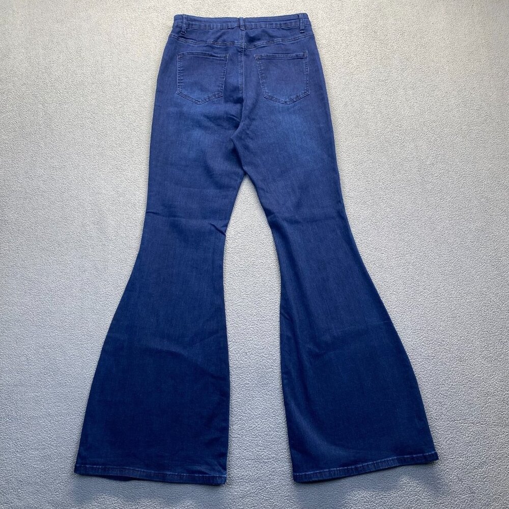 SWANK A POSH Women's Stretch Bell Blue Jeans Size 1X Zipper Flare - Picture 7 of 8